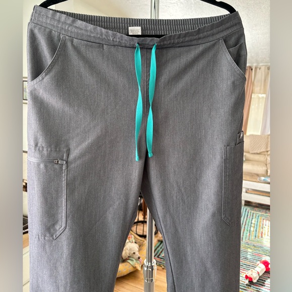 Figs medium tall scrub pant - Picture 2 of 7